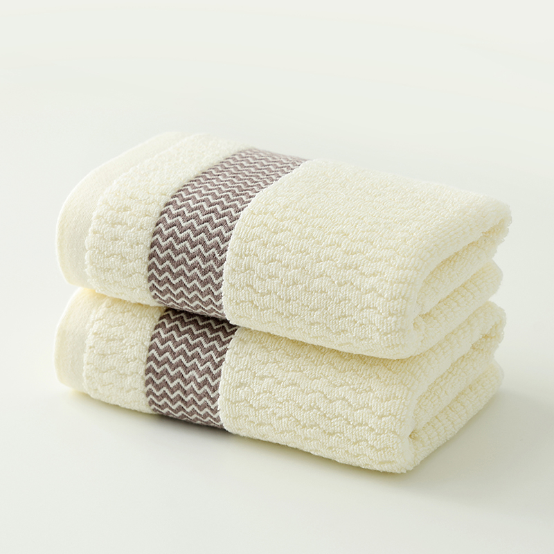 2 Pale yellow towels