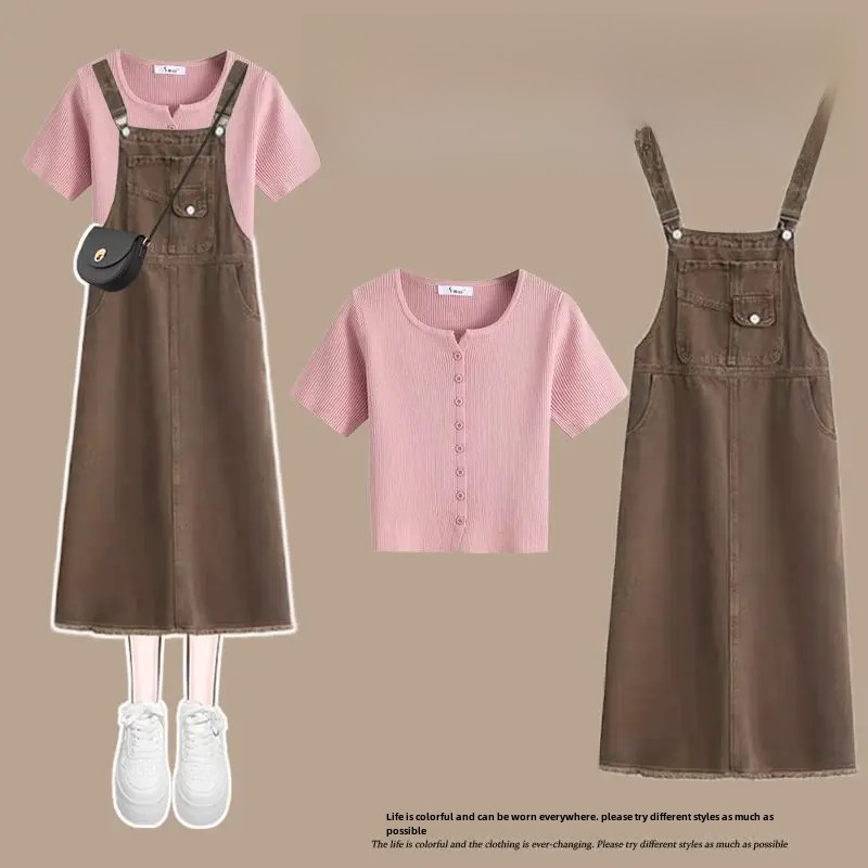 Pink T-shirt + Denim suspender skirt [two-piece set]]