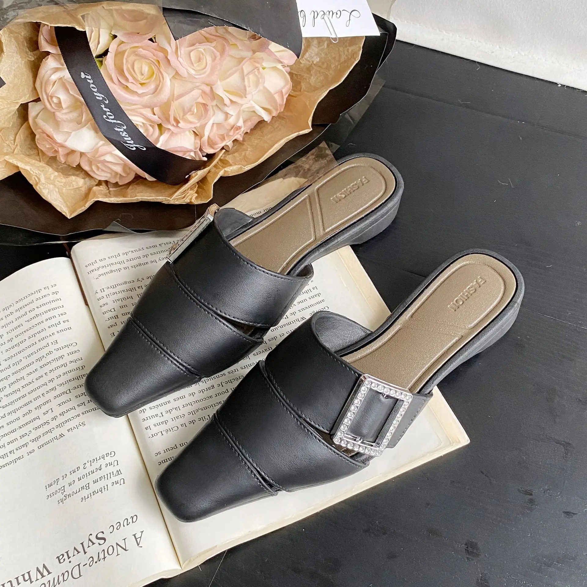 338 pointed toe half slippers Black